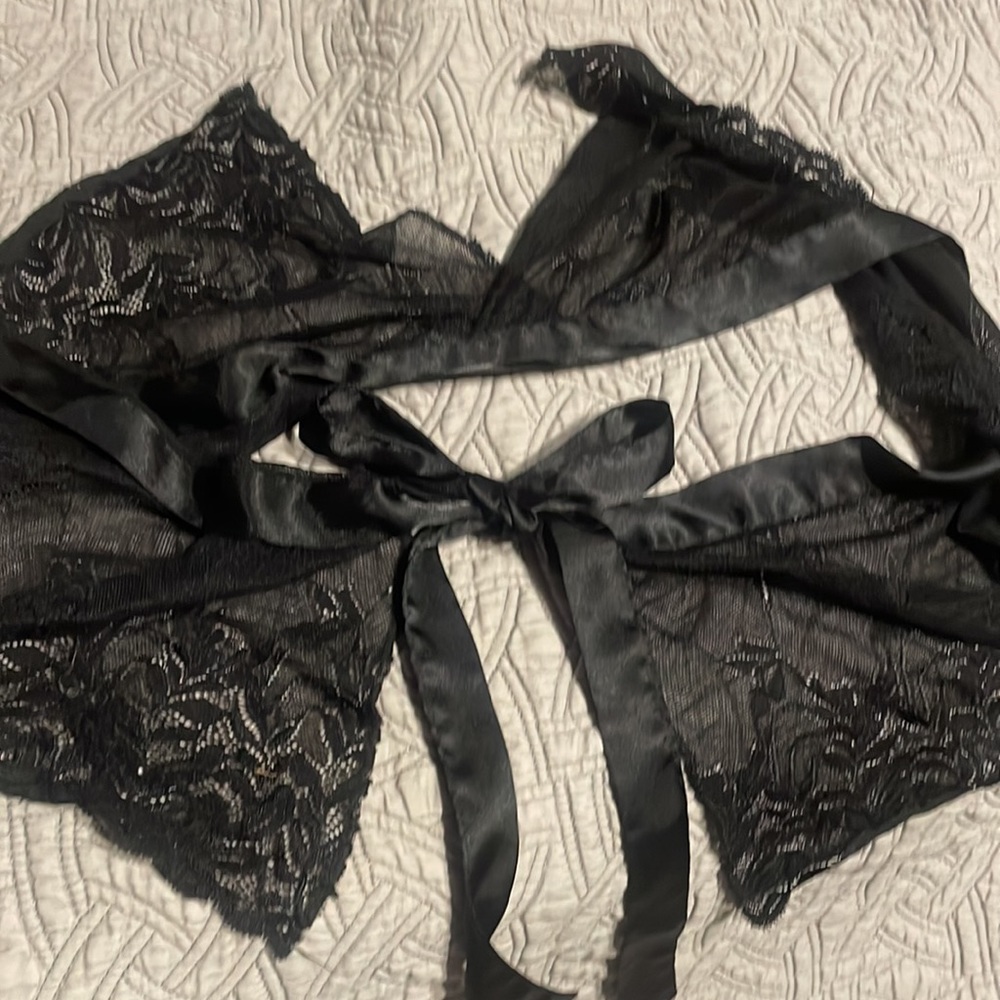 Lace & Satin Super Sexy Wrap around. SZ 18-20